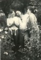 /album/trocha-historie-nikoho-nezabije/ma-zena-jeji-bratr-vaclav-a-jeho-zena-asi-1968-jpg/